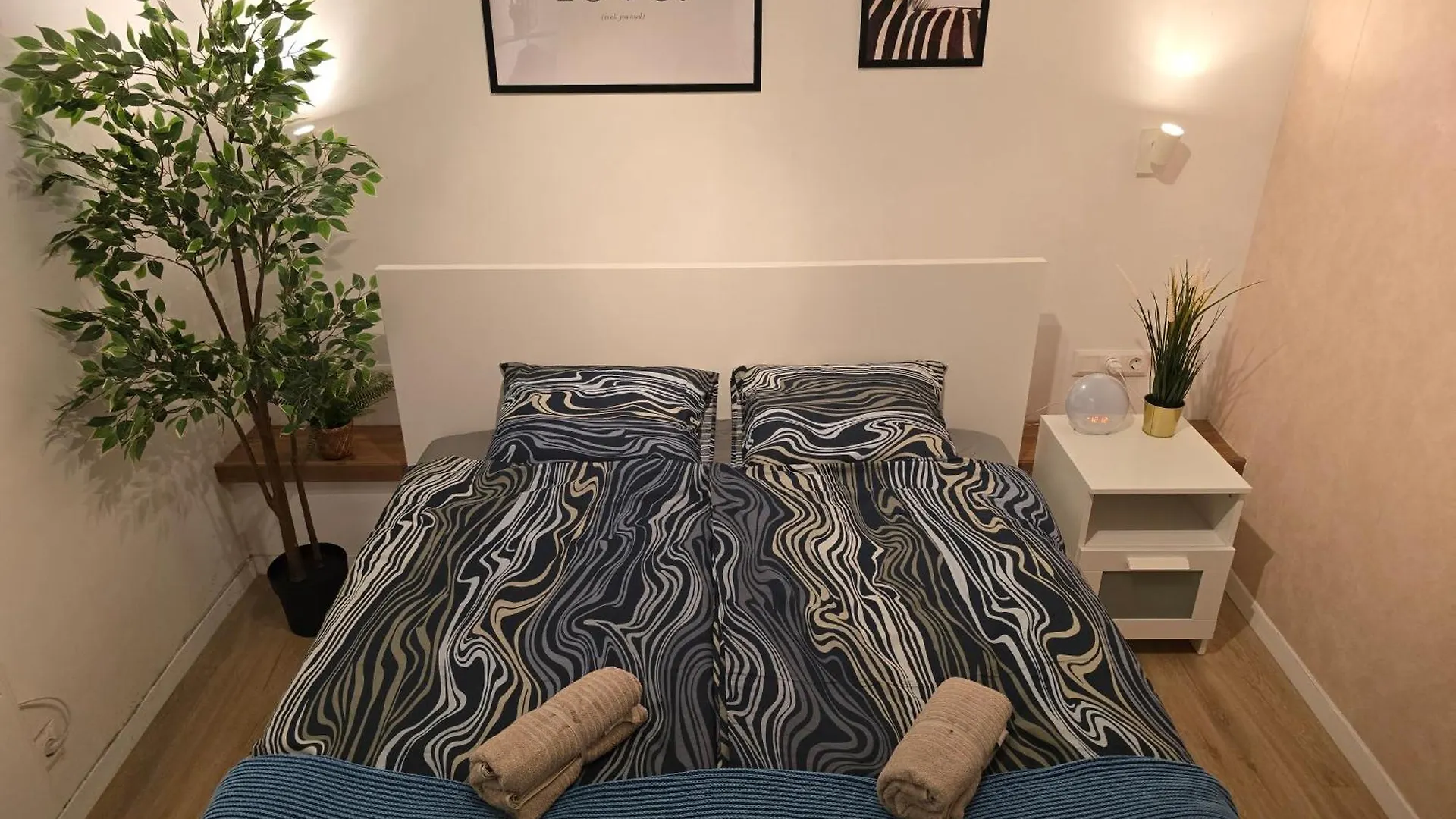 Metropolitan Tranquility Near Deli Railway Station Apartment Budapest