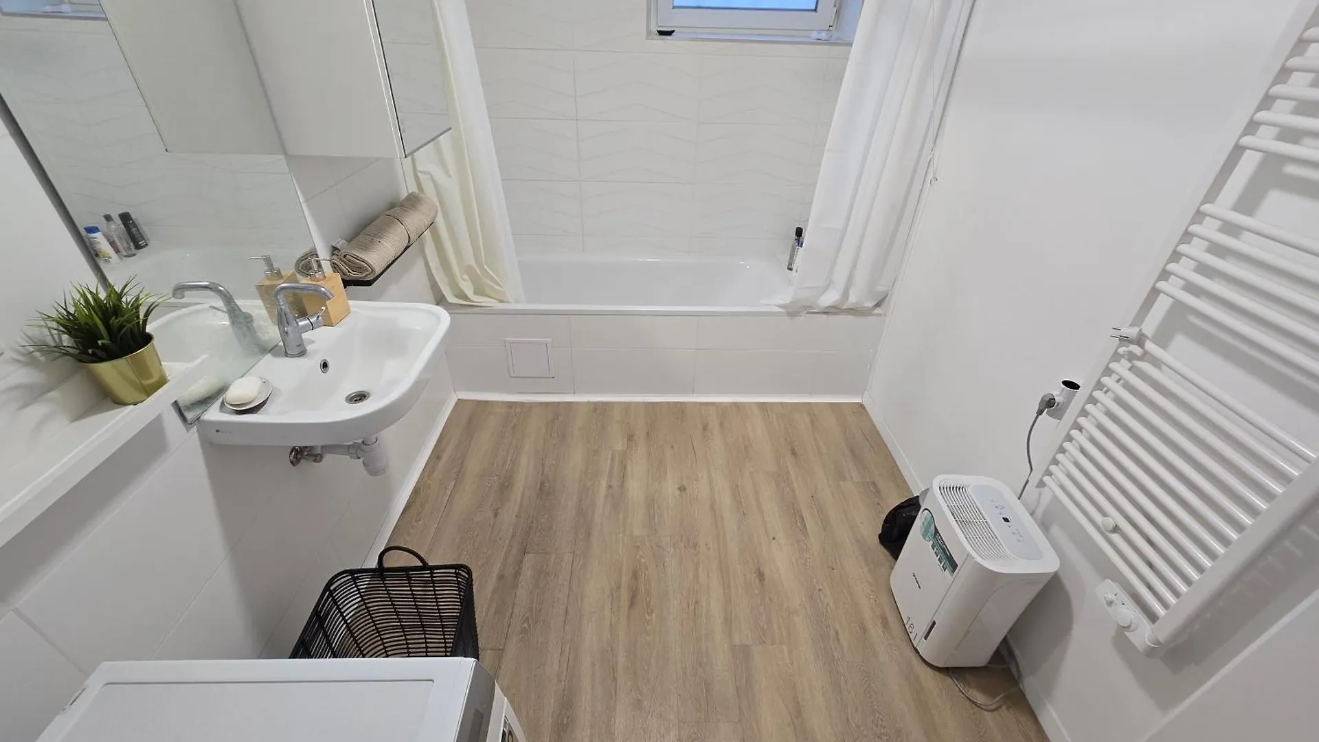 Metropolitan Tranquility Near Deli Railway Station Apartment Budapest