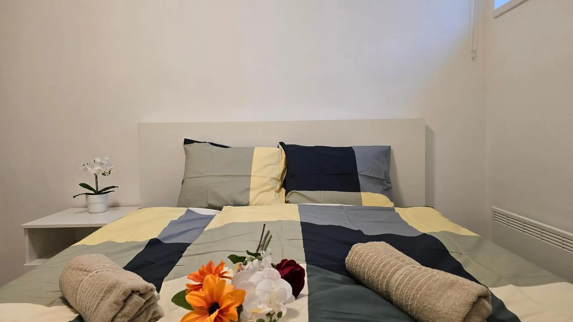 Metropolitan Tranquility Near Deli Railway Station Apartment Budapest Hungary