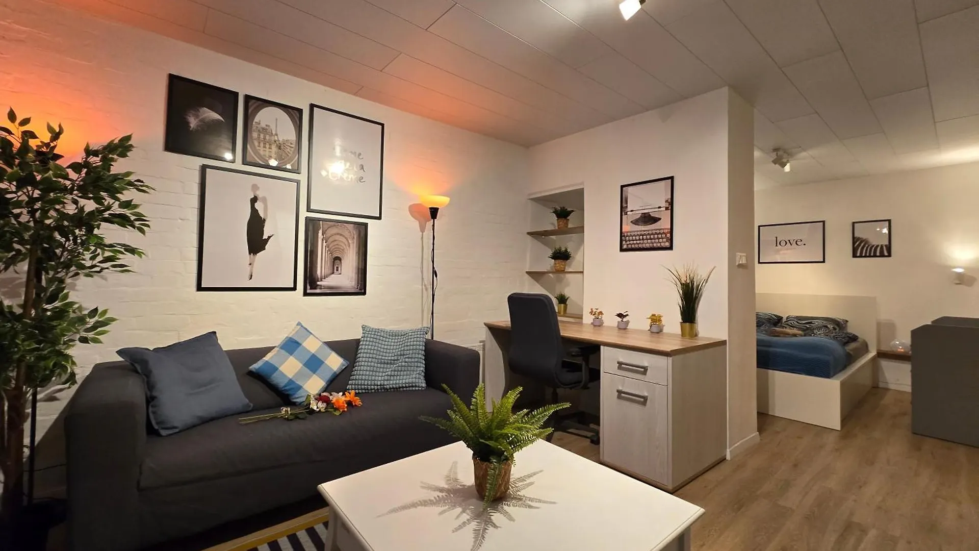 Metropolitan Tranquility Near Deli Railway Station Apartment Budapest